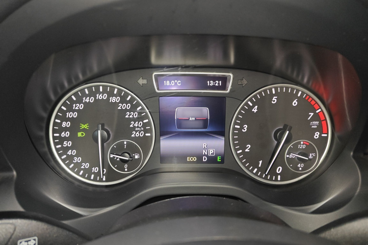 奔驰A级(进口) 2013款 A 180 时尚型局部细节14