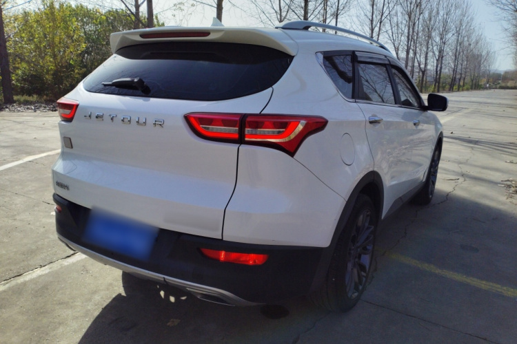 捷途X70 2020款 1.5T 手动智行版 7座车身外观7