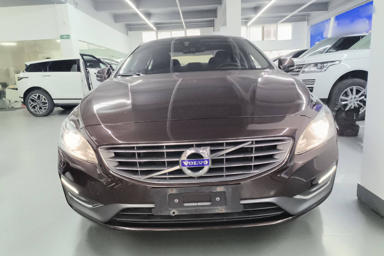 沃尔沃S60 2018款 S60L T3 智进版车身外观6001
