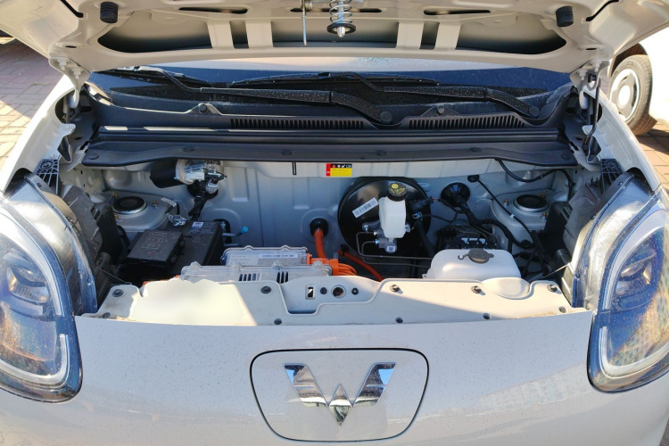 五菱汽车 宏光MINIEV 2025款 四门版 进阶款机舱底盘24