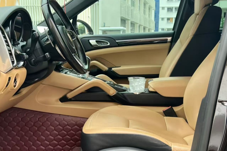 保时捷 2016款 Cayenne 3.0T中控内饰19