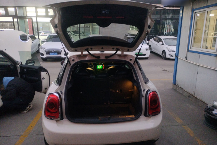 MINI 2019款 1.5T ONE PLUS 五门版局部细节23