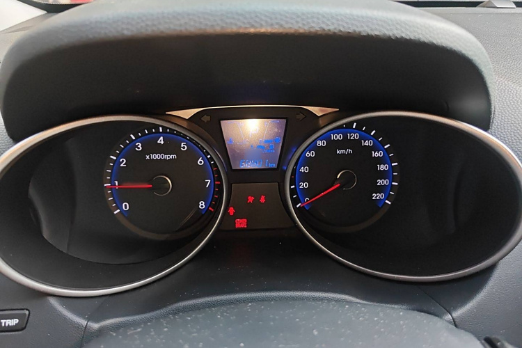 北京现代ix35 2012款 2.0L 自动两驱精英版GLS局部细节14