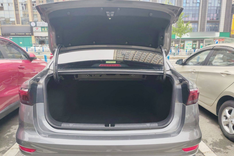 吉利汽车 帝豪 2022款 第4代 1.5L CVT尊贵型局部细节23