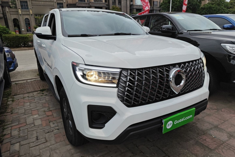 长城 炮 2024款 2.4T商用版自动柴油四驱精英型车身外观3