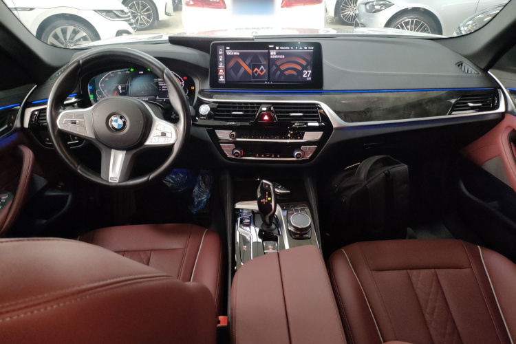 宝马5系 2022款 改款二 525Li M运动套装中控内饰12