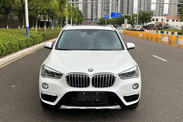 宝马X1 2019款 xDrive20Li 尊享型车身外观6001