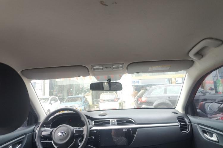 起亚K2 2017款 三厢 1.4L MT GLS局部细节22