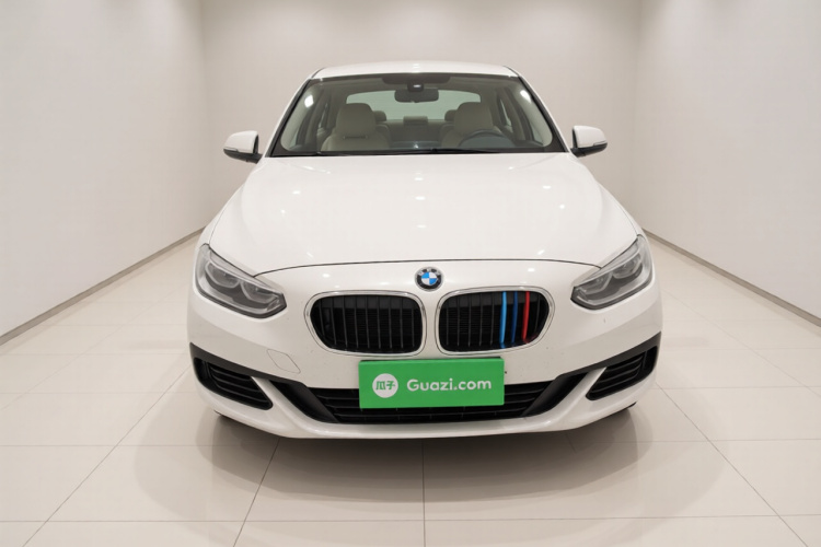 宝马1系 2020款 120i 时尚型车身外观2