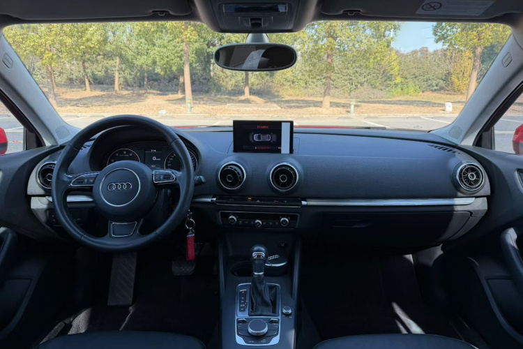 奥迪A3 2015款 Sportback 35 TFSI 百万纪念舒享型中控内饰7004