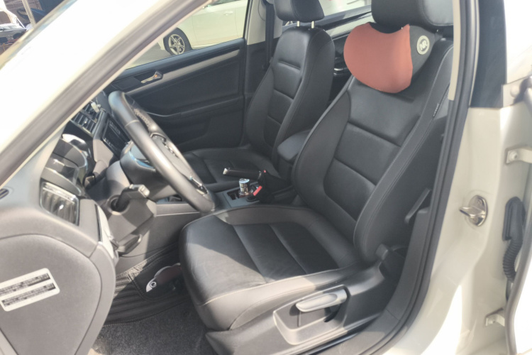 大众 速腾 2015款 230TSI 手动舒适型中控内饰19