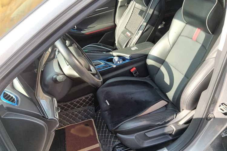 长安 逸动 2020款 PLUS 1.6L GDI 自动豪华型局部细节19