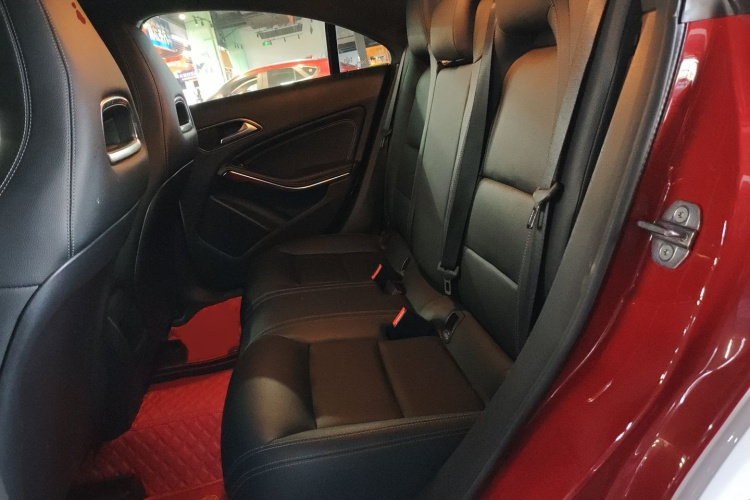 奔驰CLA 2018款 CLA 200 动感型中控内饰7004