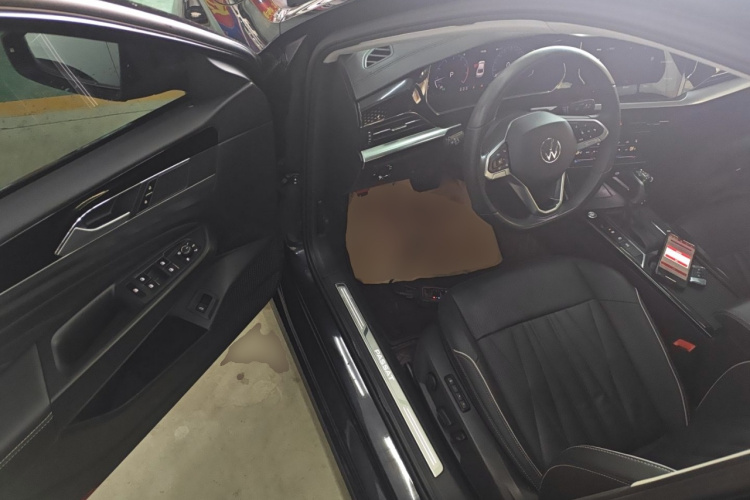 大众 帕萨特 2022款 330TSI 星空豪华版中控内饰20