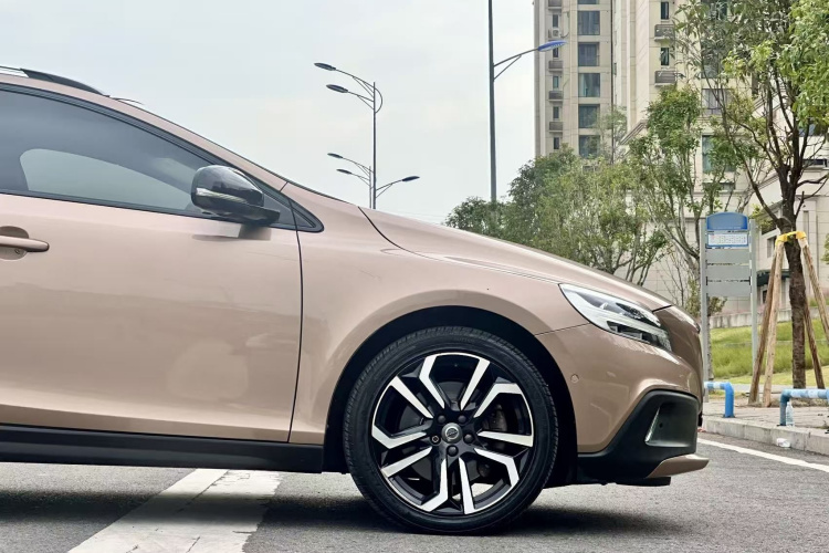 沃尔沃V40 2017款 Cross Country T3 智雅版车身外观6007