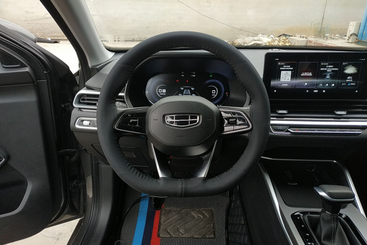 吉利汽车 帝豪 2022款 第4代 1.5L CVT精英型中控内饰13