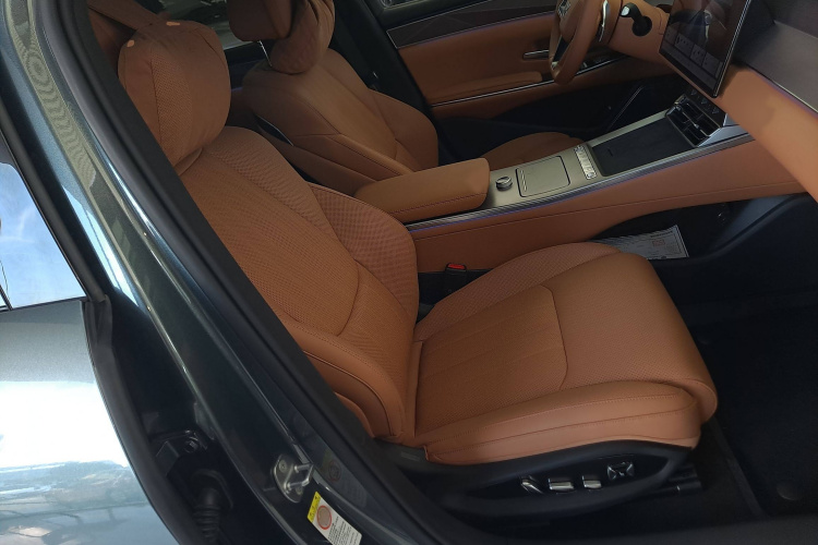 比亚迪 汉L 2025款 DM-p 四驱激光雷达旗舰型局部细节41