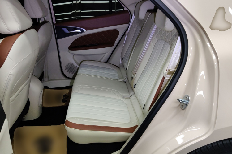 欧拉好猫 2022款 400km标准续航 豪华型 磷酸铁锂中控内饰21