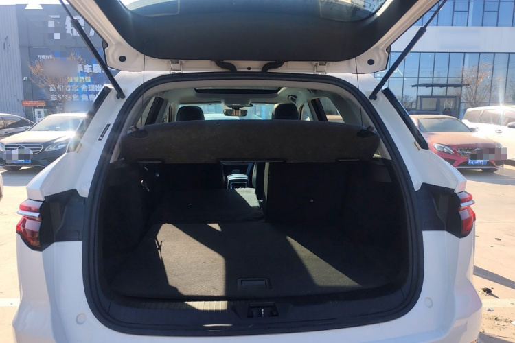 比亚迪 宋Pro 2019款 1.5T 自动精英型机舱底盘23