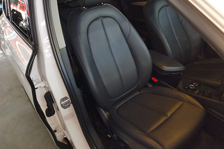 宝马X1 2019款 sDrive18Li 时尚型局部细节41