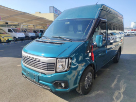 江铃福顺 2025款 2.0T 8AT柴油中轴中高顶商运型多功能乘用车7座