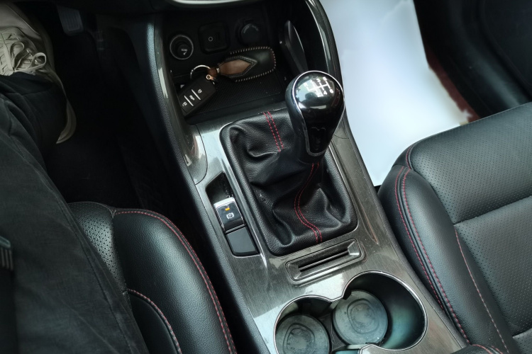 长安CS75 2017款 尚酷版 1.5T 手动锋享型局部细节18