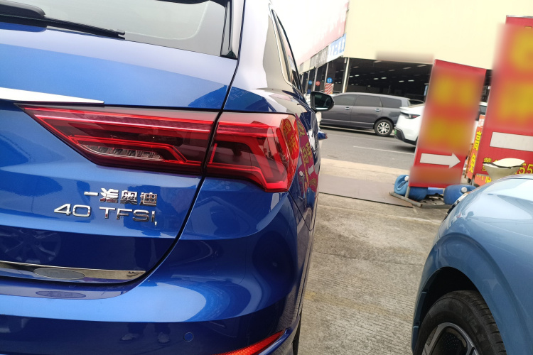 奥迪Q3 2019款 40 TFSI 时尚动感型车身外观9