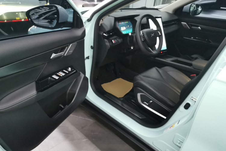 小鹏G3 2022款 G3i 460N+中控内饰20