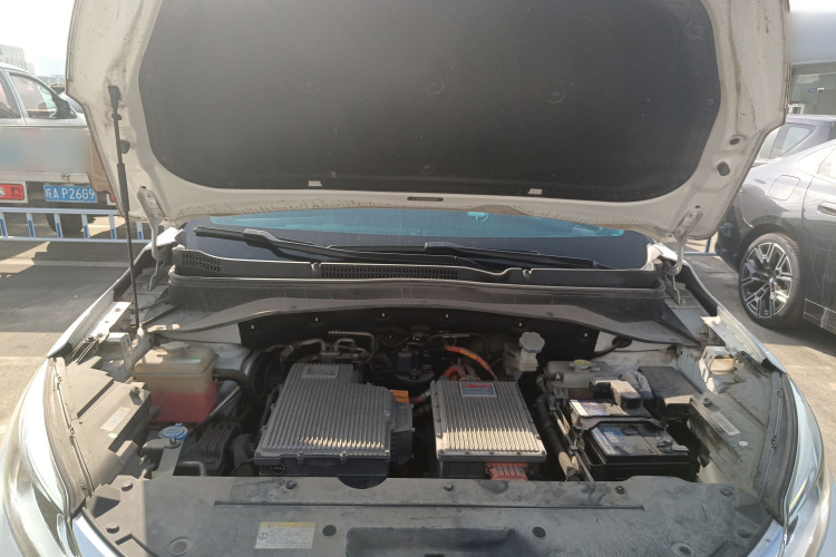 江汽集团 江淮iEVS4 2019款 豪华智享型机舱底盘24