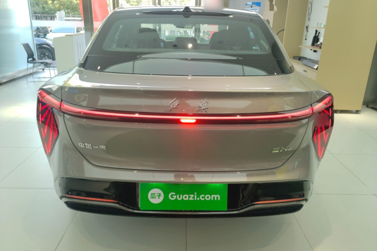 红旗EH7 2025款 600 智选版车身外观6