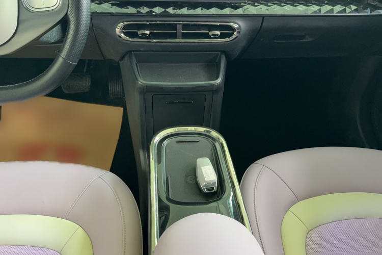 江淮钇为 钇为3 2023款 505km Pro局部细节18