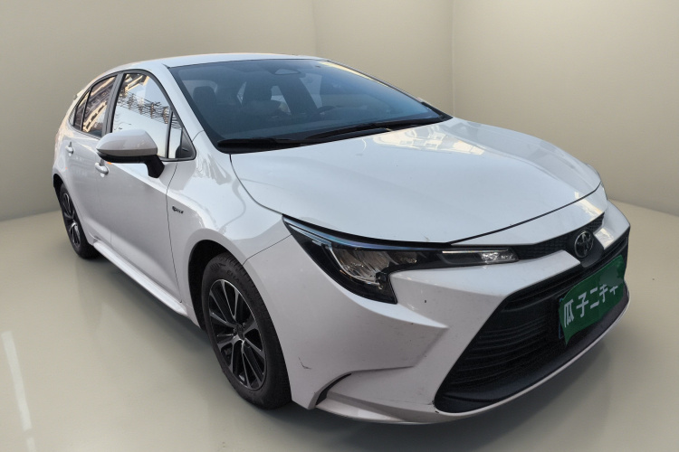 丰田 雷凌 2024款 智能电混双擎 1.8L 领先版车身外观3