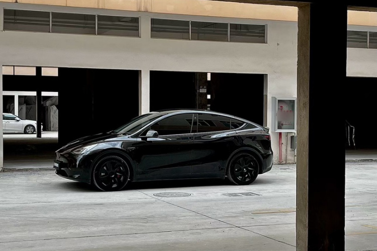 特斯拉 Model Y 2022款 后轮驱动版车身外观6001