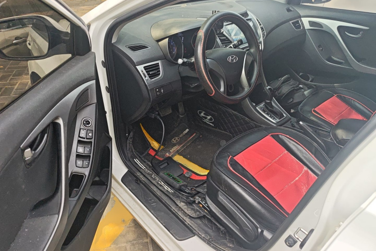 现代 朗动 2016款 1.6L 自动智能型中控内饰7003