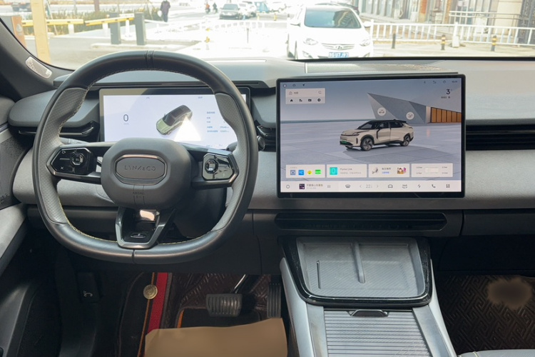 领克08 EM-P 2025款 120km 长续航Pro中控内饰7001