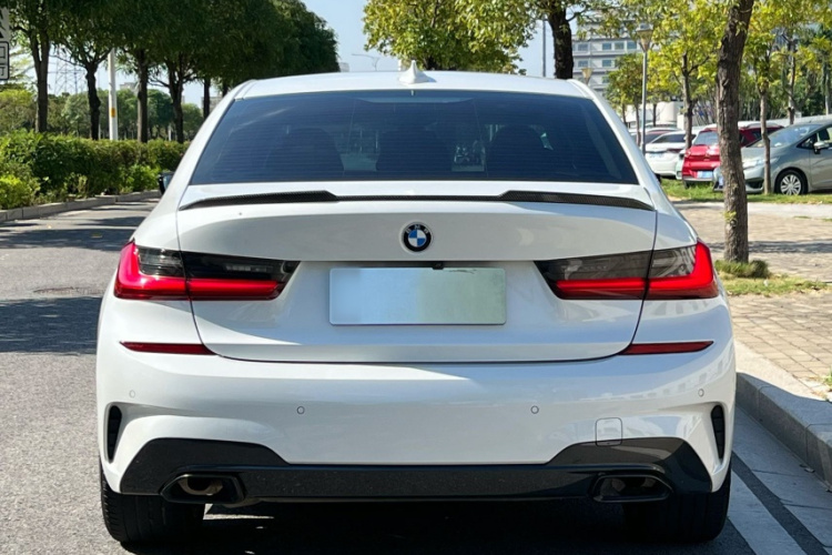 宝马3系 2021款 改款 325Li M运动曜夜套装车身外观6004