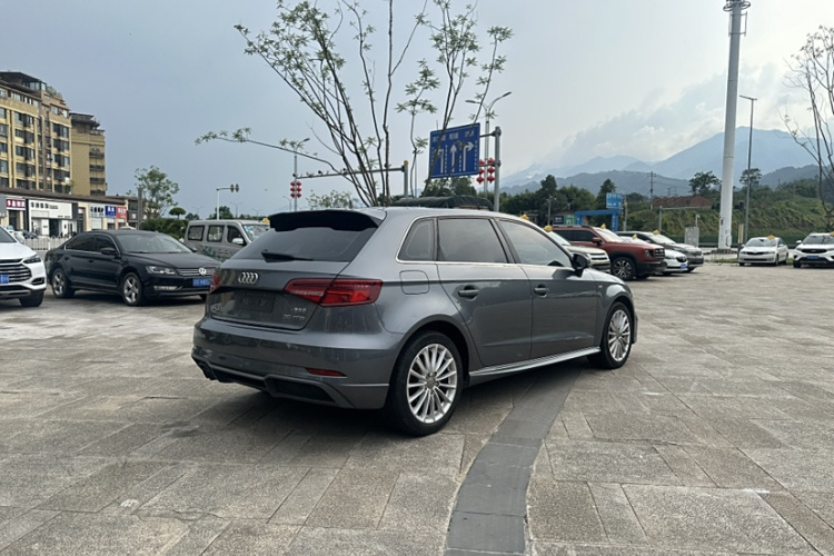 奥迪A3 2017款 Sportback 35 TFSI 时尚型车身外观6001