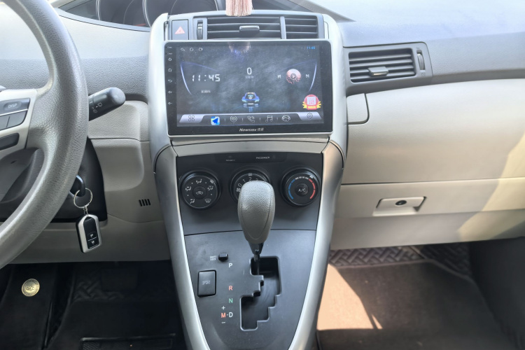 丰田 逸致 2015款 180E CVT跨界版局部细节9005