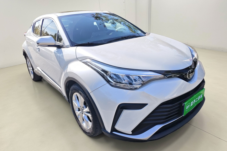 丰田 奕泽IZOA 2021款 2.0L 奕行版车身外观3