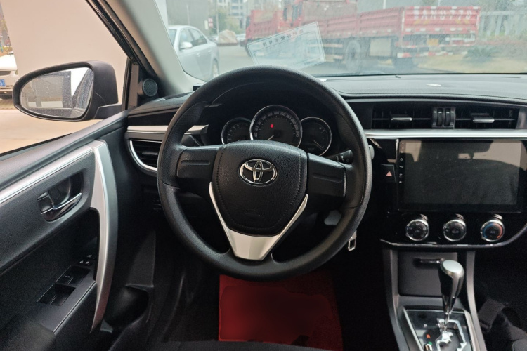 丰田 卡罗拉 2017款 改款 1.6L S-CVT GL中控内饰13
