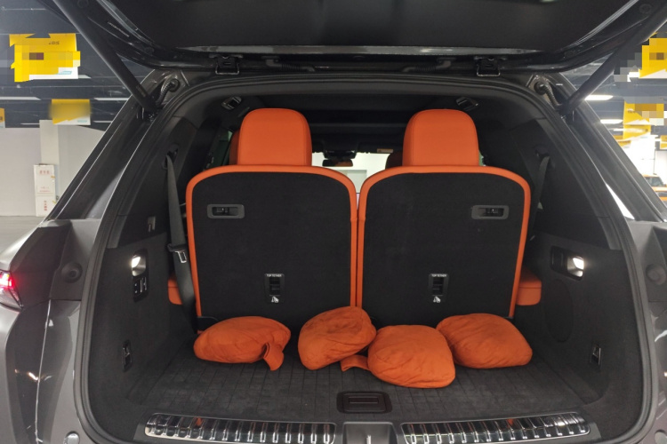 理想汽车 理想L8 2023款 Pro机舱底盘23