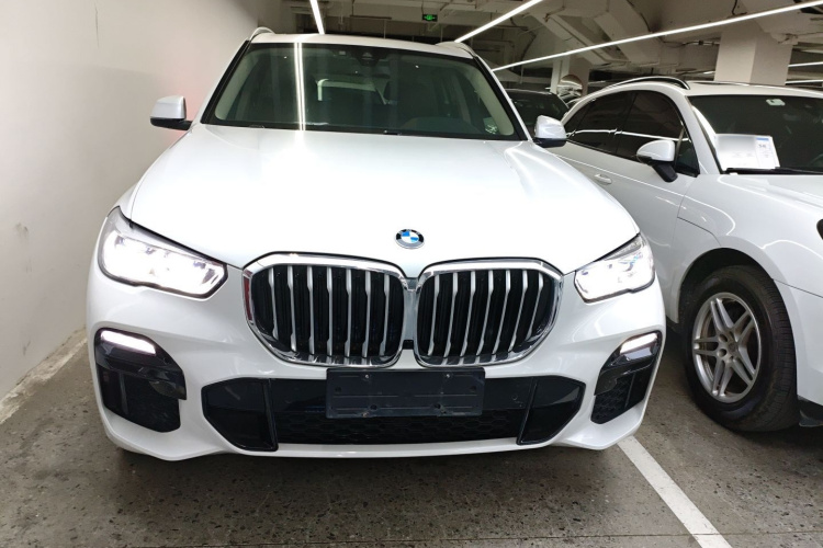 宝马X5(进口) 2019款 xDrive40i M运动套装车身外观2
