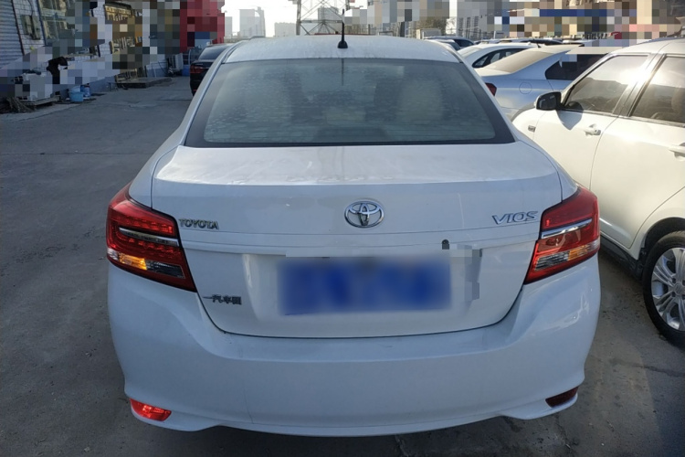 丰田 威驰 2017款 1.5L 手动创行版车身外观6