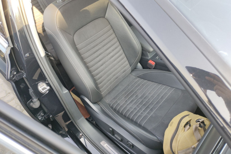 大众 迈腾 2020款 330TSI DSG 豪华型局部细节41