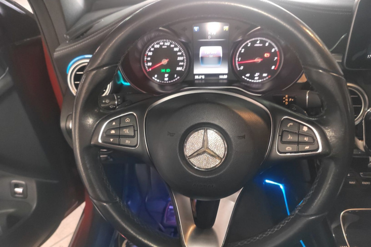 奔驰GLC轿跑 2017款 GLC 200 4MATIC 轿跑SUV局部细节13