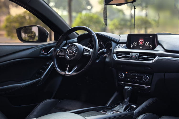 马自达 阿特兹 2018款 2.5L 蓝天尊崇版 国V中控内饰7004