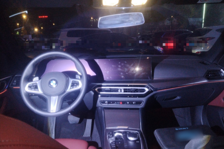 宝马4系 2023款 425i Gran Coupe M运动曜夜套装中控内饰7002