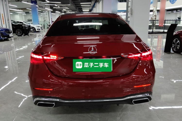 奔驰C级 2023款 改款二 C 260 L 运动版车身外观6
