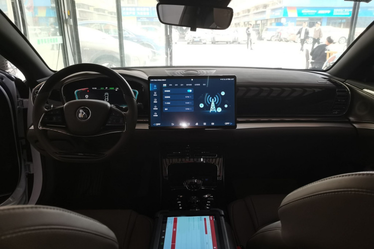 比亚迪 汉 2021款 EV 标准续航版豪华型中控内饰7002