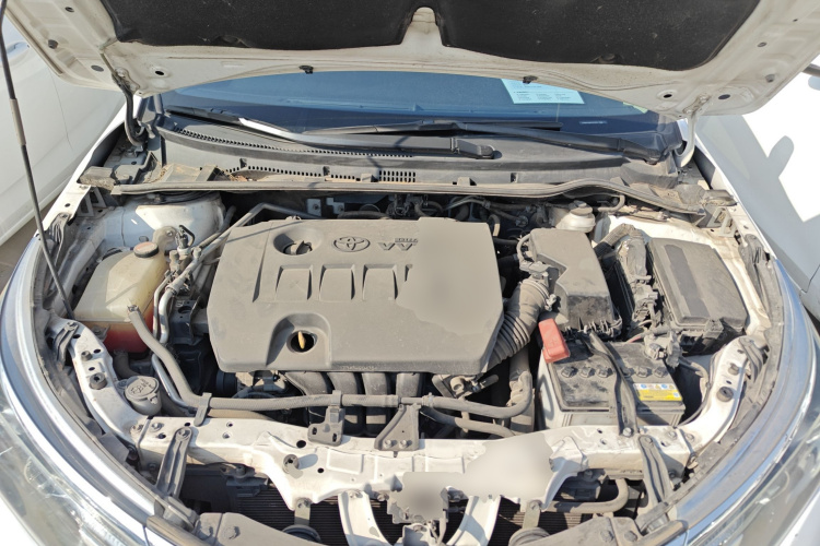 丰田 卡罗拉 2014款 1.6L CVT GL-i机舱底盘24